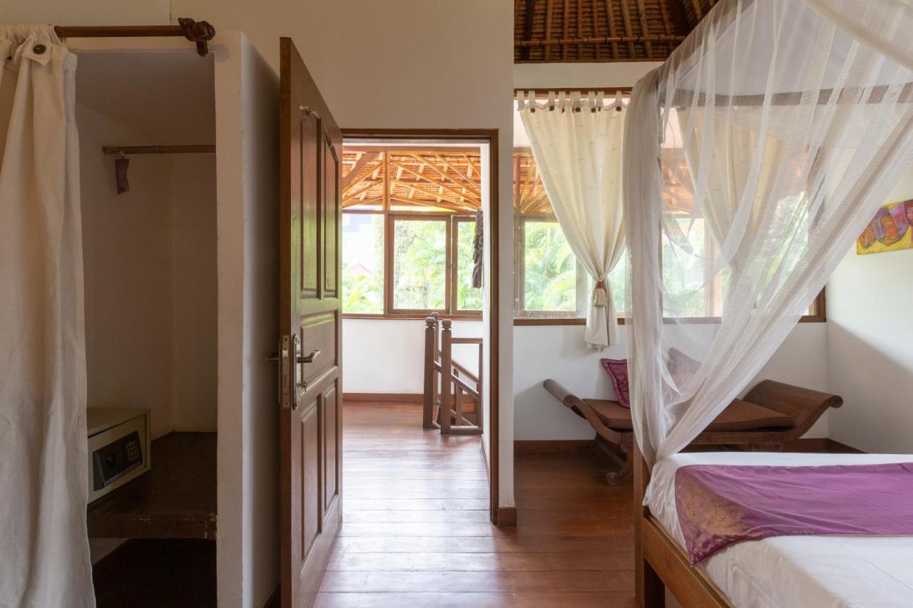 Villa Poppy Seminyak Esterno foto